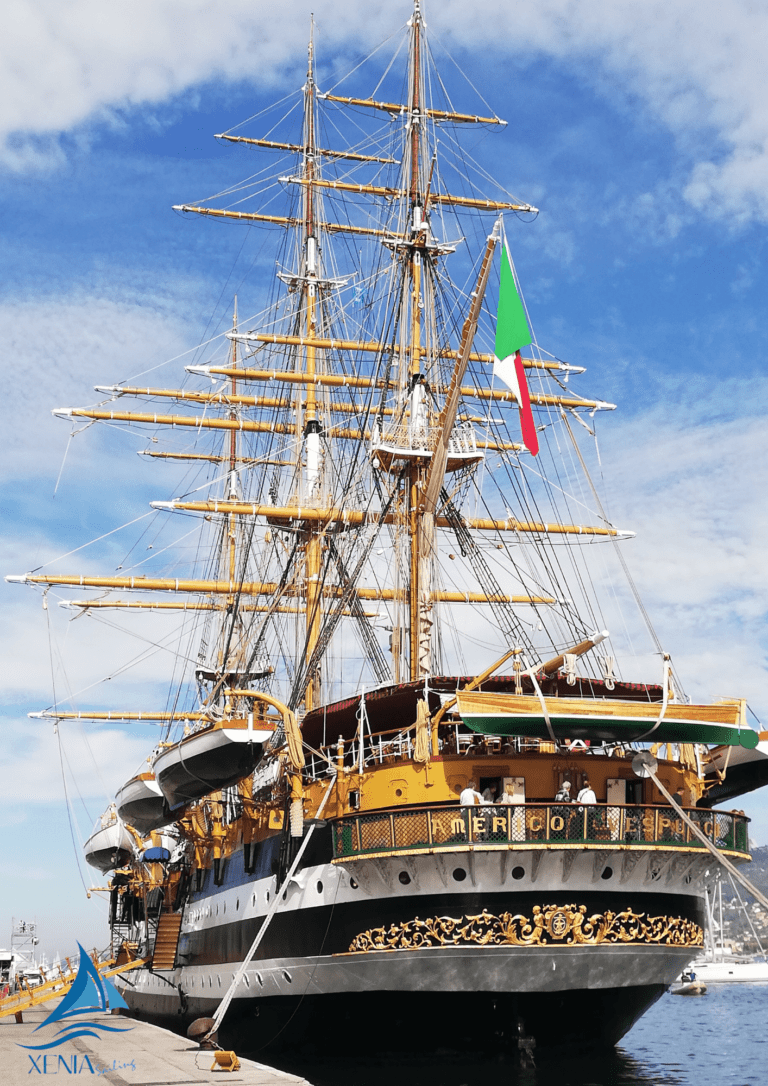 Amerigo Vespucci, la nave piu' bella del mondo vista intera di lato